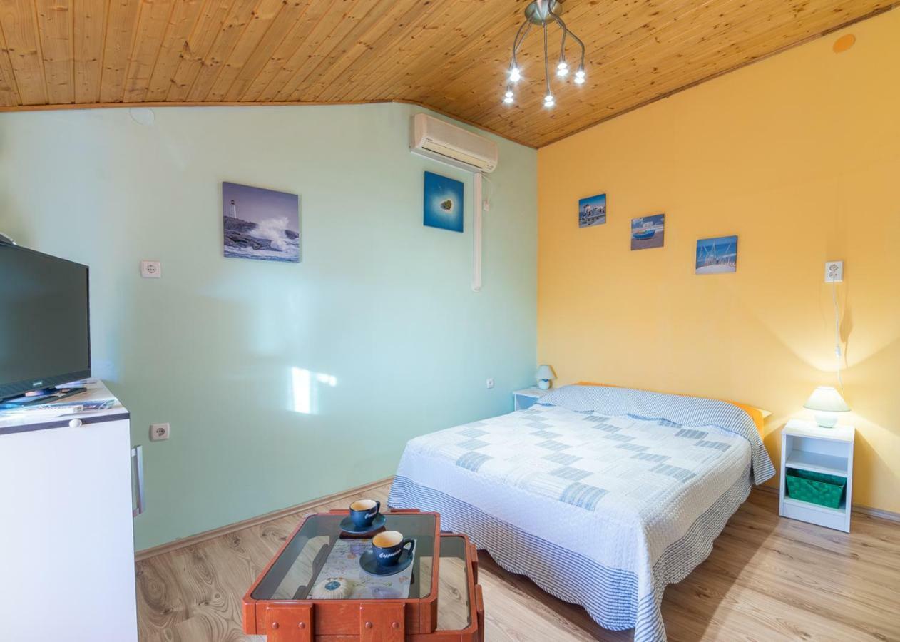 Apartment In Center Pola Esterno foto